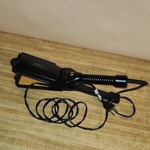 CONAIR Black and Gold Hair Straightener